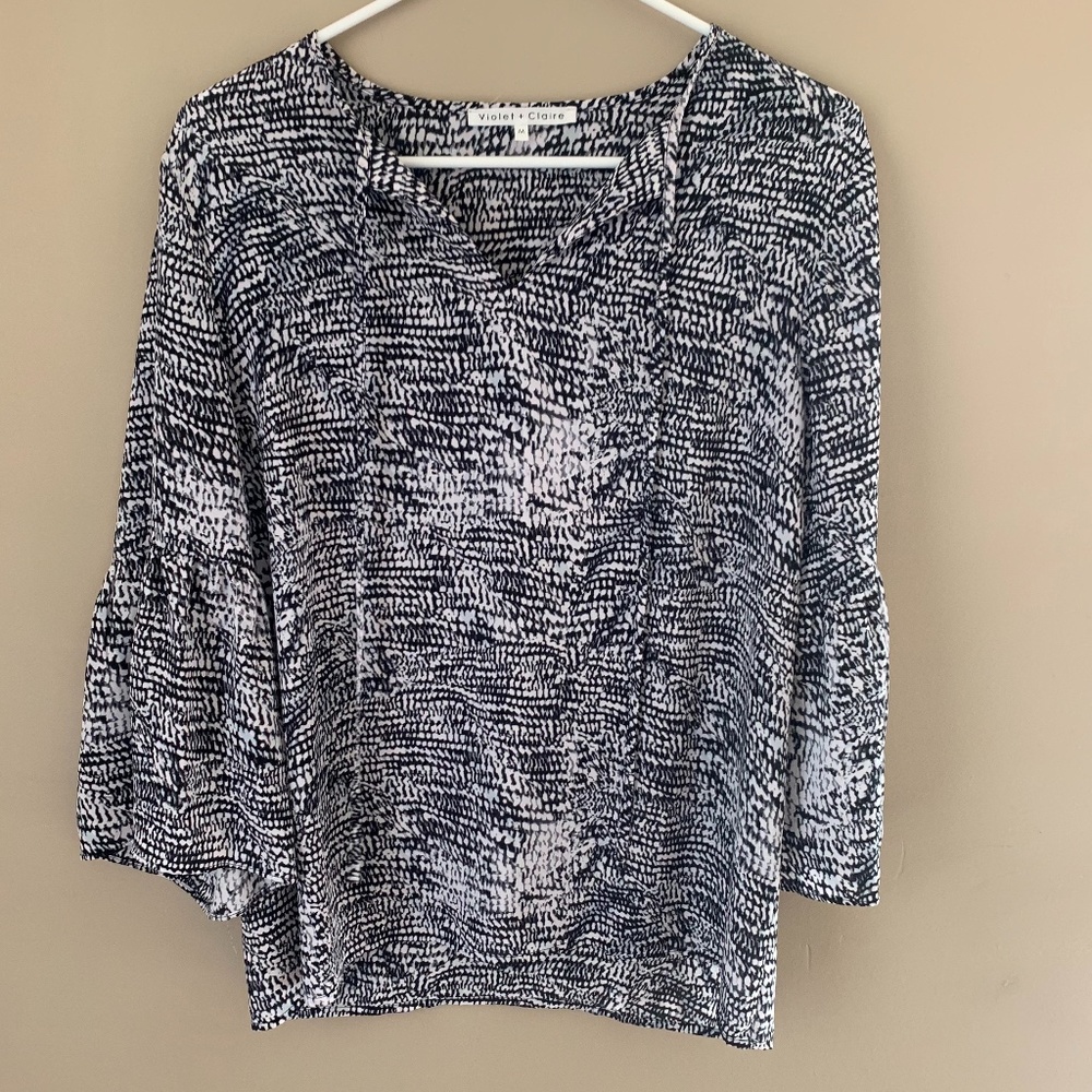 Beautiful Black and White Flowy Top